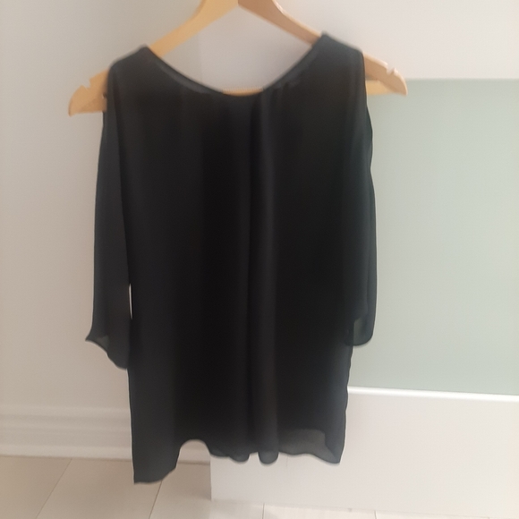 ❌ [SOLD] NWOT Calvin Klein Cold Shoulder Blouse, Size Small - Picture 10 of 10